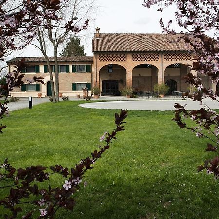 Agriturismo Tenuta Casteldardo Besenzone Exteriér fotografie